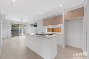 37 Harvey Way, South Ripley, QLD 4306 Australia