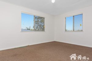 8 Bellhaven Drive, Bundamba, QLD 4304 AUS