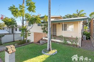 8 Bellhaven Drive, Bundamba, QLD 4304 AUS