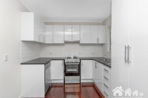 8 Bellhaven Drive, Bundamba, QLD 4304 AUS