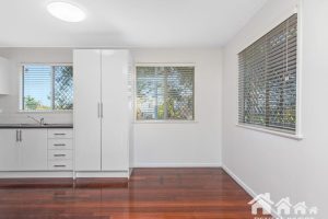 8 Bellhaven Drive, Bundamba, QLD 4304 AUS