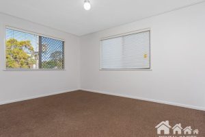 8 Bellhaven Drive, Bundamba, QLD 4304 AUS