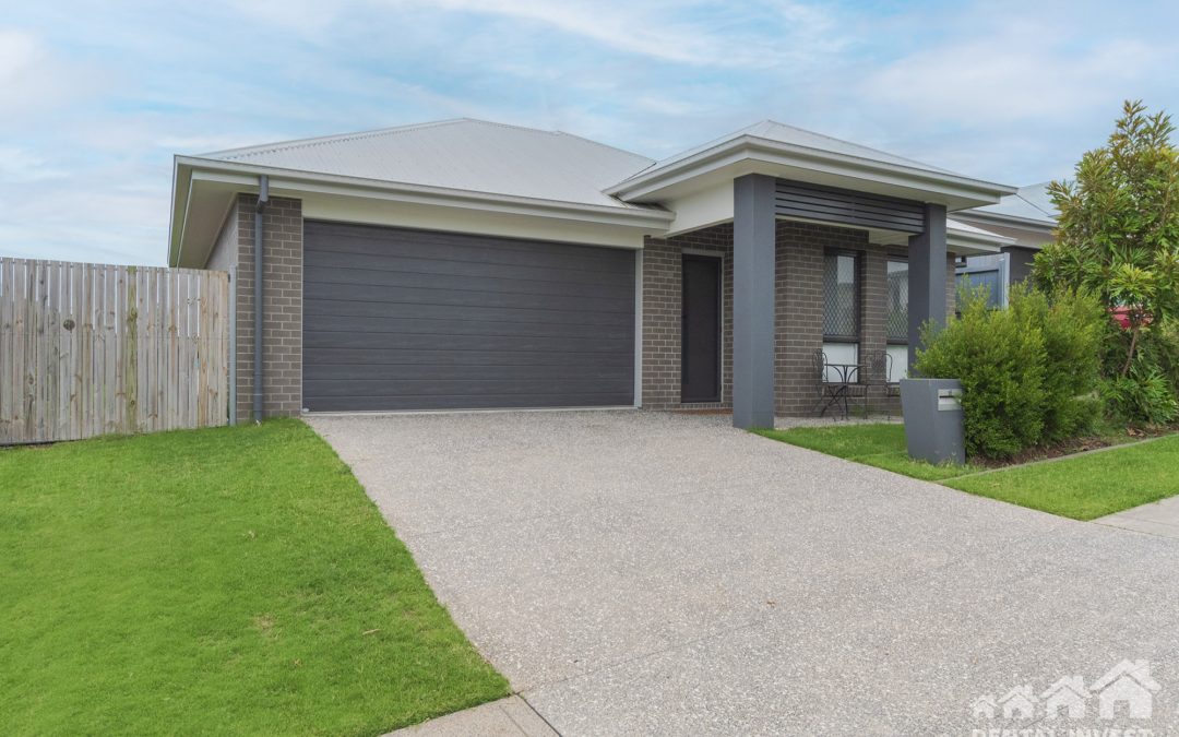 16 Brigginshaw Way, Ripley  QLD  4306
