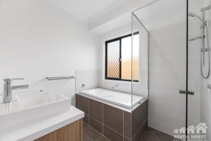 76 Sunny Crescent, Ripley, QLD 4306 Australia