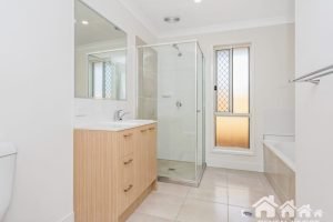 2/12 Elite Street, Park Ridge, QLD 4125 AUS