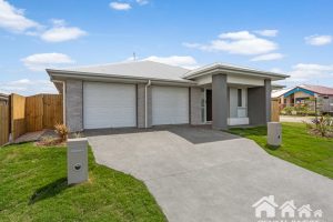 2/12 Elite Street, Park Ridge, QLD 4125 AUS