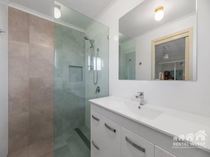 9/4 Madsen Place, Southport, QLD 4215 Australia
