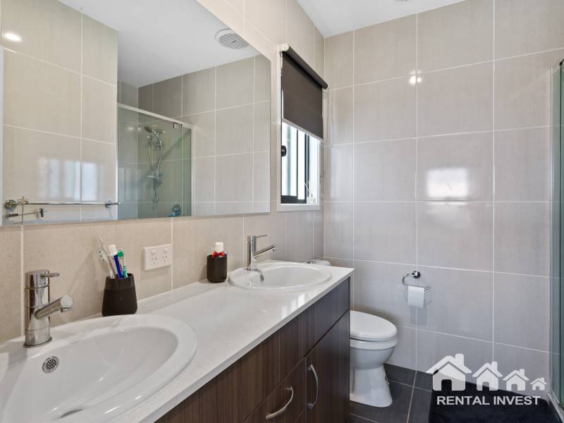 33 Bradleys Street, Ripley, QLD 4306 Australia