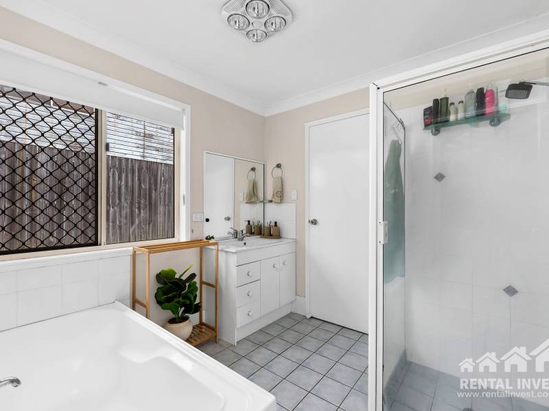 15 Wentworth Terrace, Boronia Heights, QLD 4124 Australia