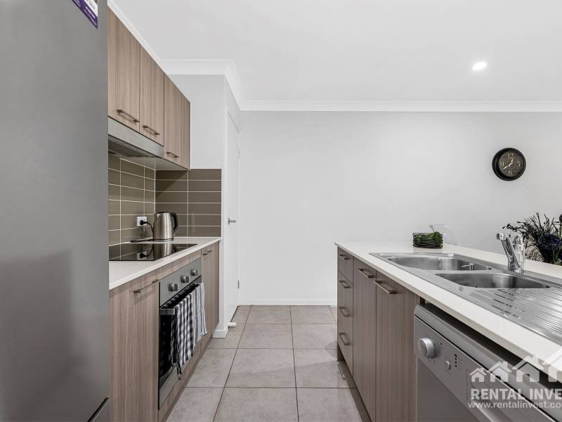 28 Knightsbridge Drive, Chuwar, QLD 4306 Australia