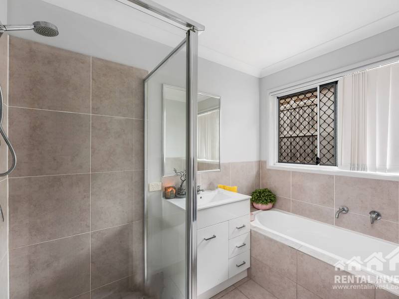 28 Knightsbridge Drive, Chuwar, QLD 4306 Australia