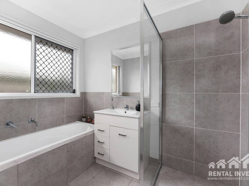 28 Knightsbridge Drive, Chuwar, QLD 4306 Australia