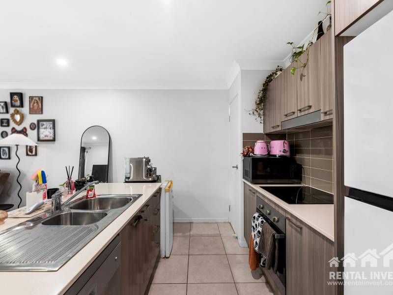 28 Knightsbridge Drive, Chuwar, QLD 4306 Australia