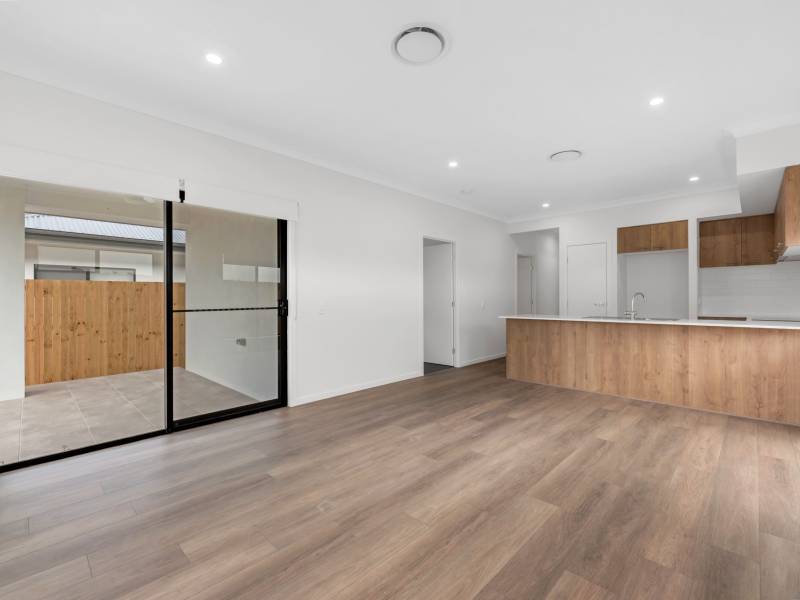 39 Edgeview Way, FLINDERS VIEW, QLD 4305 Australia
