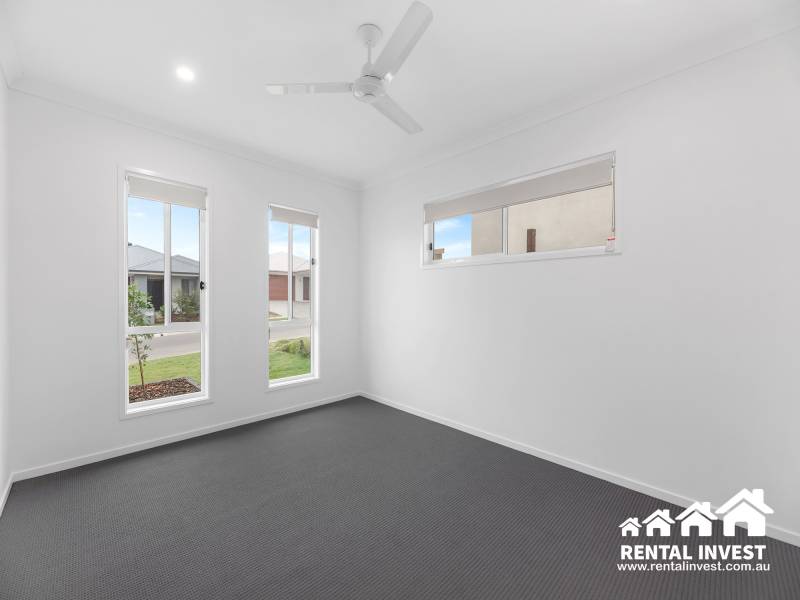 42 Sunny Crescent, RIPLEY, QLD 4306 Australia