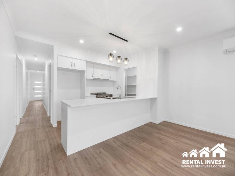 42 Sunny Crescent, RIPLEY, QLD 4306 Australia