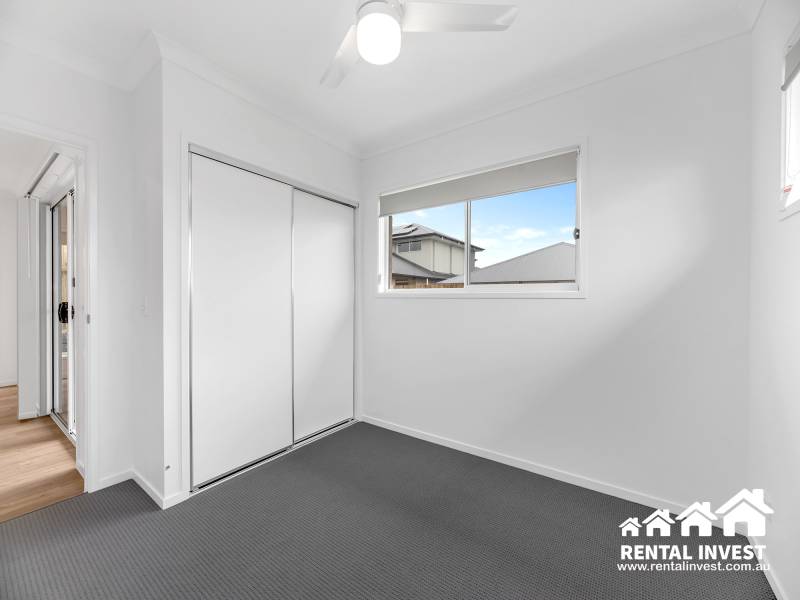 42 Sunny Crescent, RIPLEY, QLD 4306 Australia