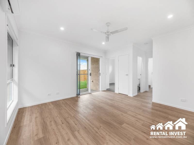 42 Sunny Crescent, RIPLEY, QLD 4306 Australia